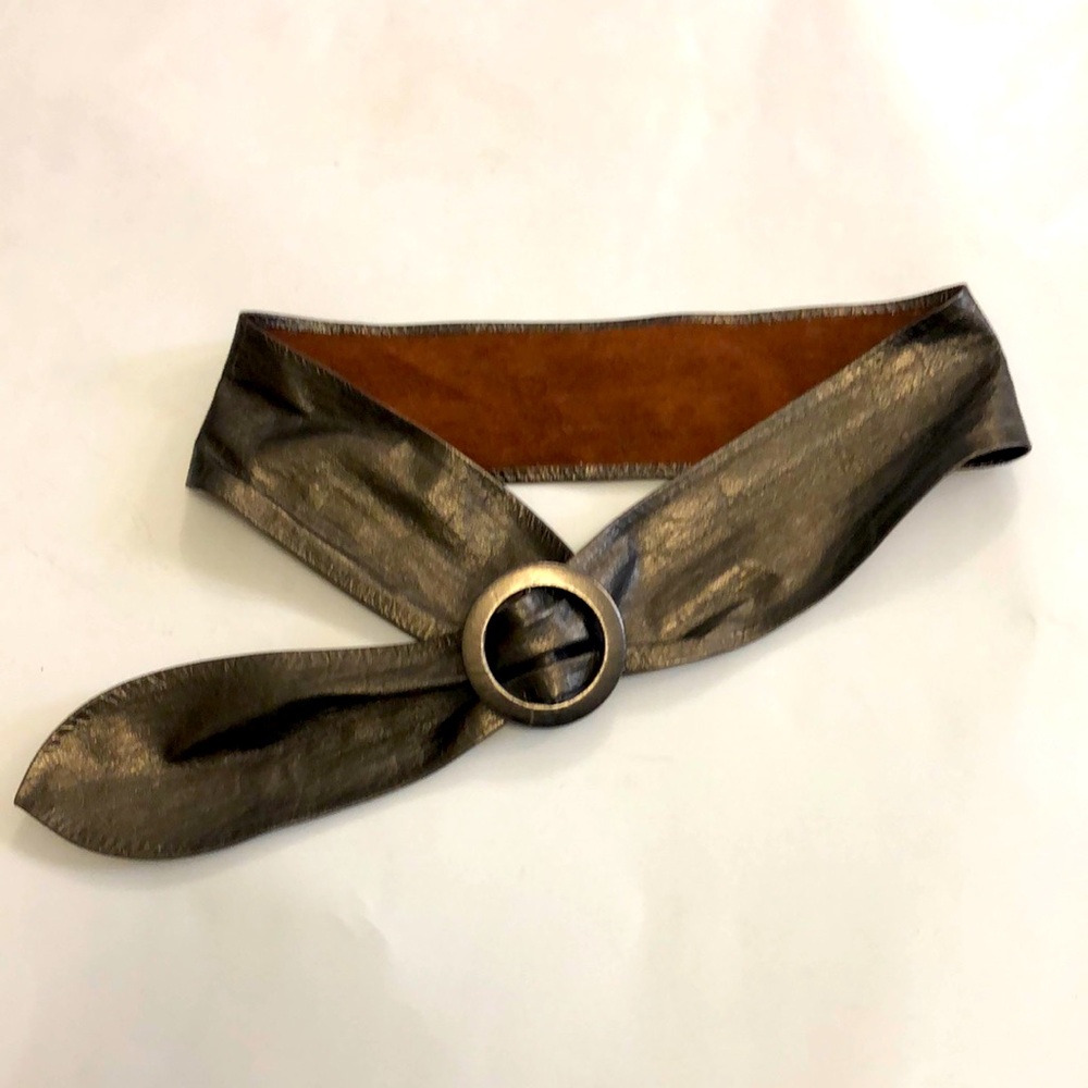 Oster Elegant Leather Metallic Belt Vintage 37 inch Length Excellent Condition